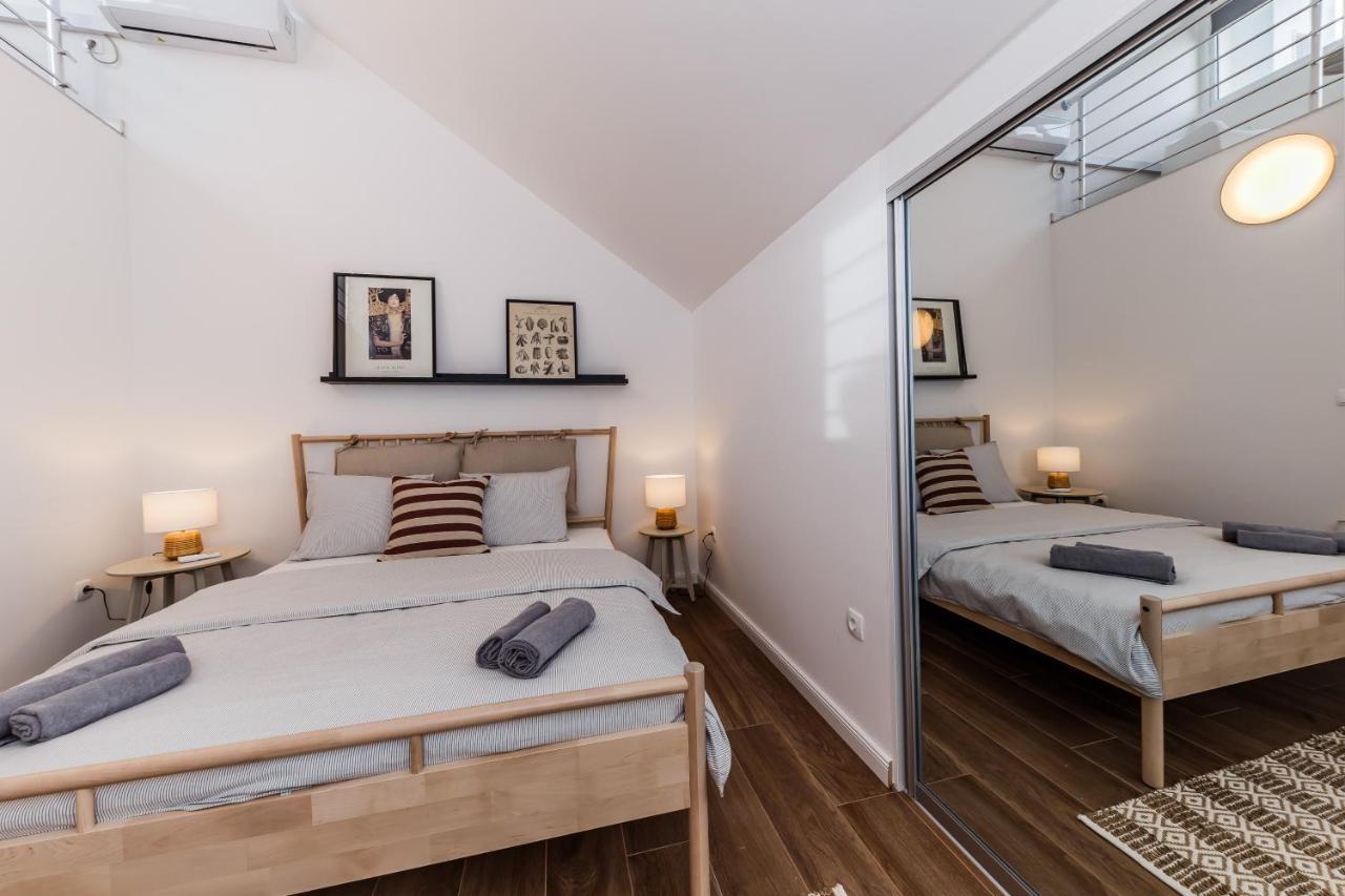 Apartment Maestral Сутиван Екстериор снимка