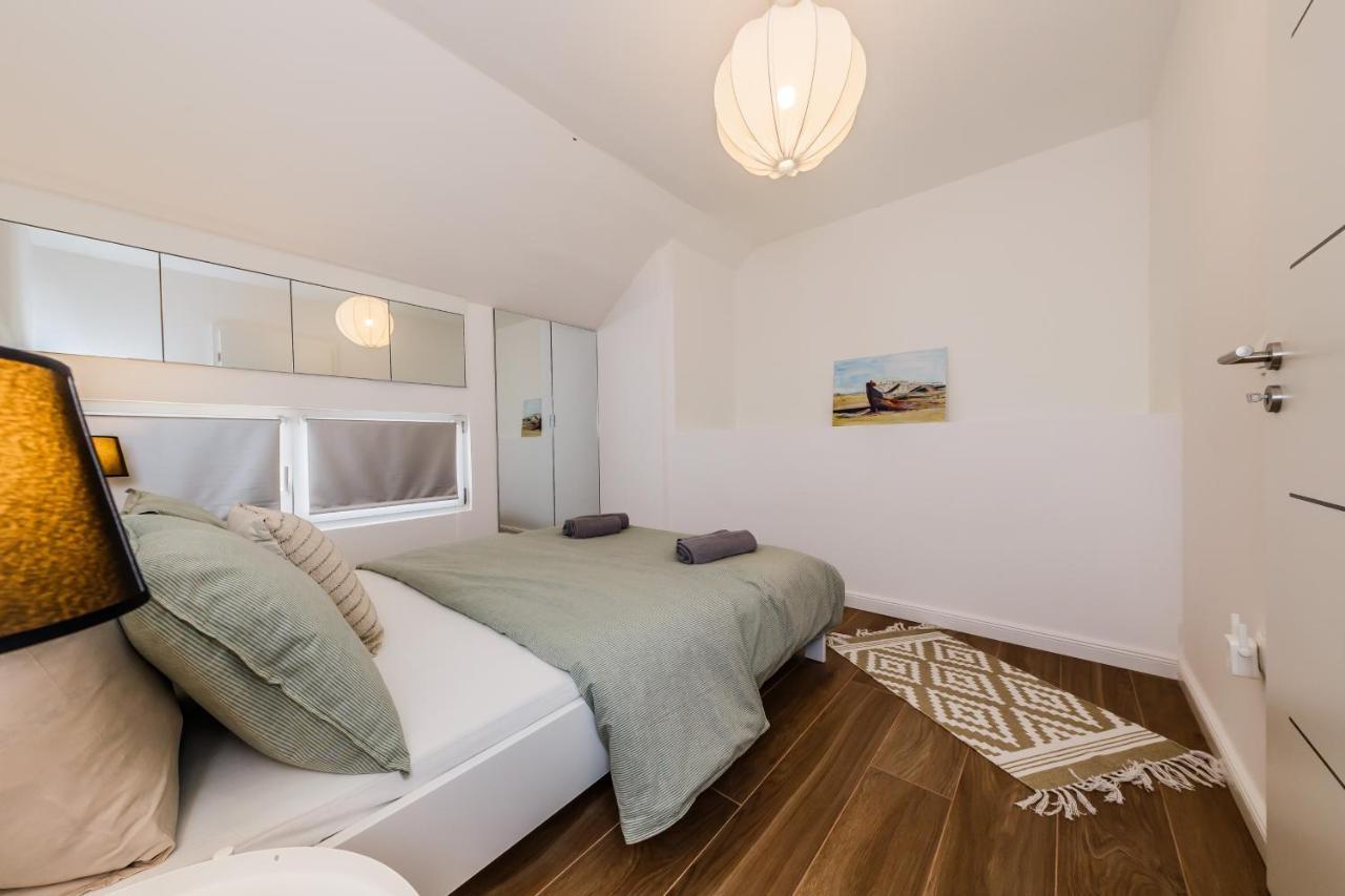 Apartment Maestral Сутиван Екстериор снимка