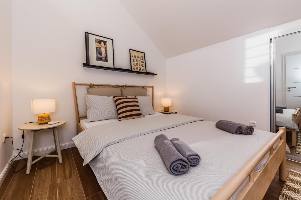 Apartment Maestral Сутиван Екстериор снимка