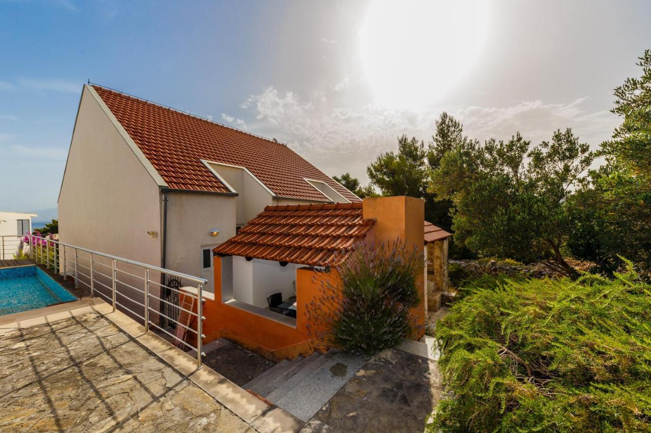Apartment Maestral Сутиван Екстериор снимка