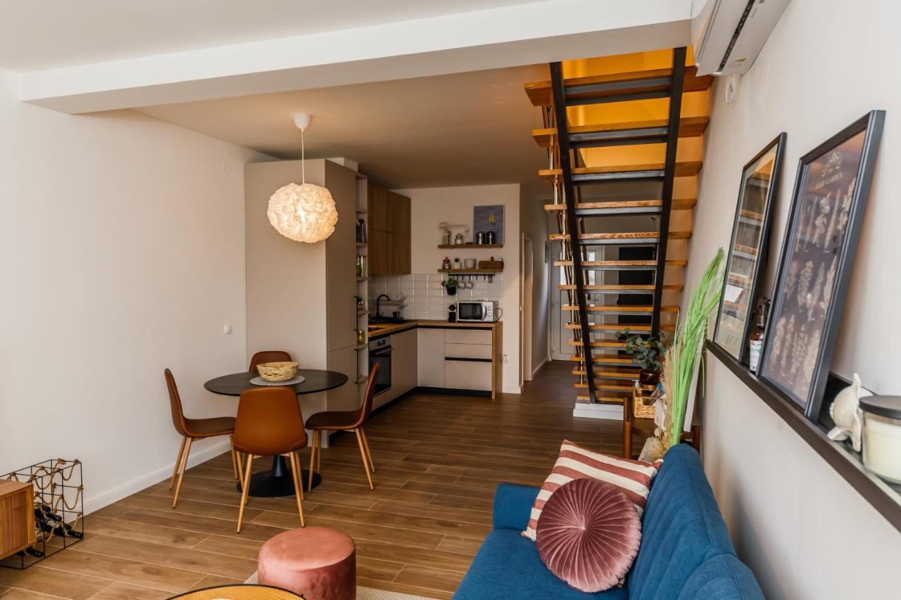 Apartment Maestral Сутиван Екстериор снимка