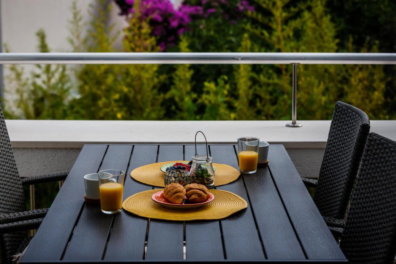 Apartment Maestral Сутиван Екстериор снимка