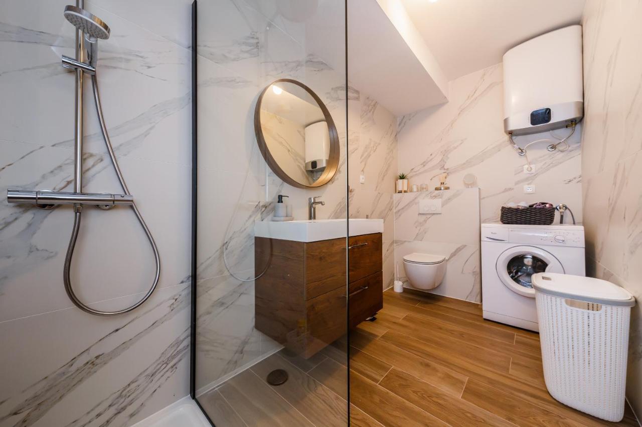 Apartment Maestral Сутиван Екстериор снимка