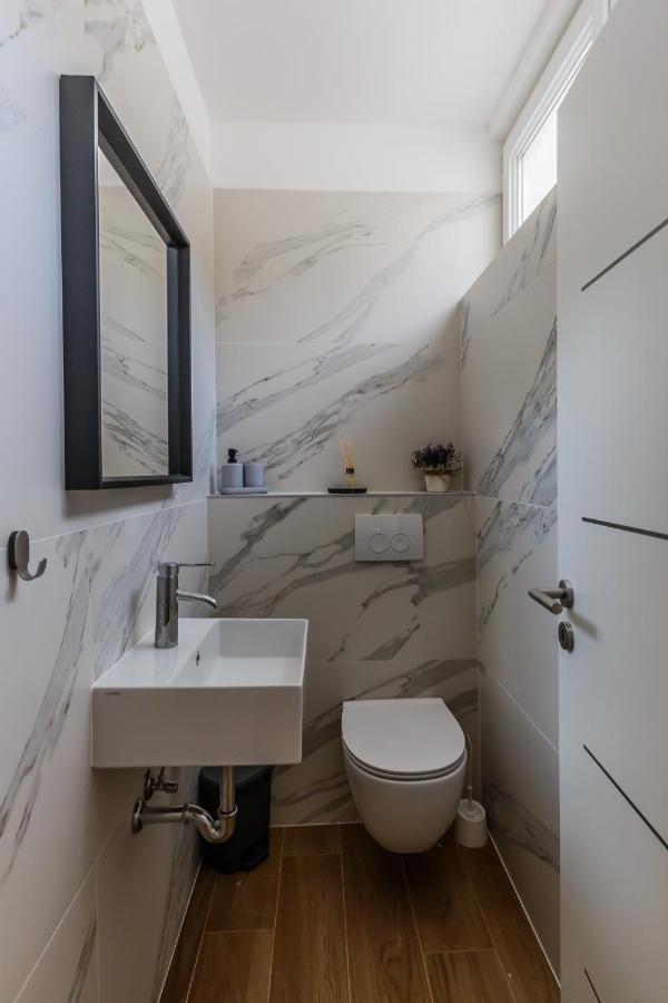 Apartment Maestral Сутиван Екстериор снимка