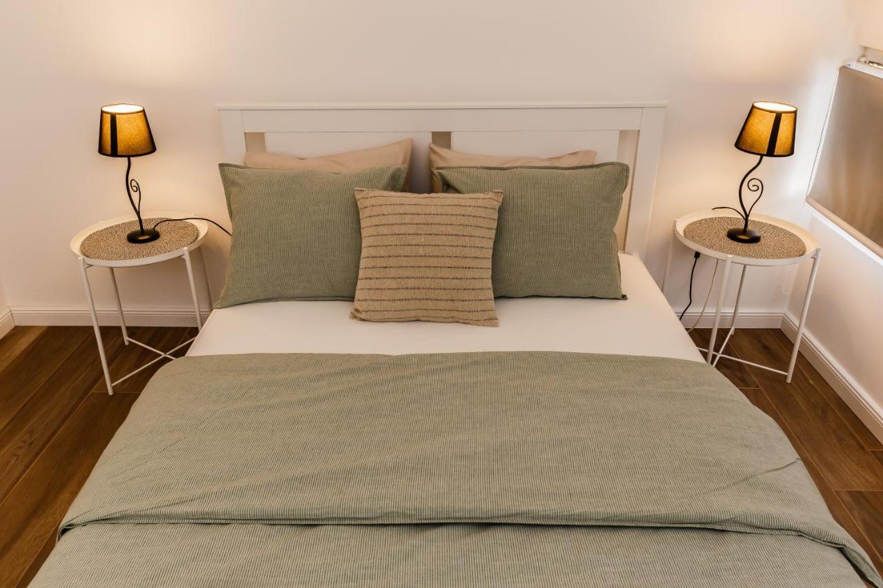 Apartment Maestral Сутиван Екстериор снимка