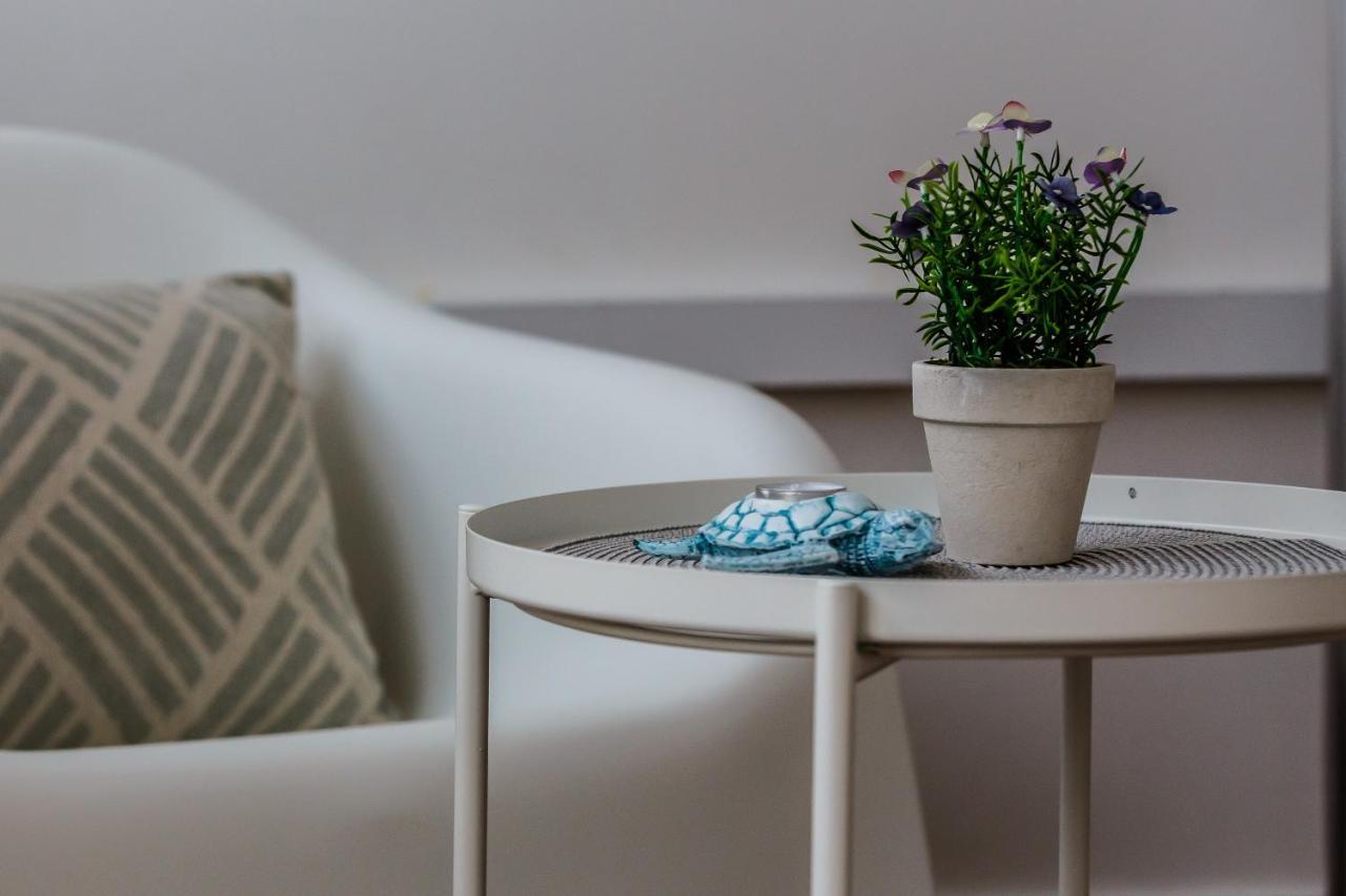 Apartment Maestral Сутиван Екстериор снимка