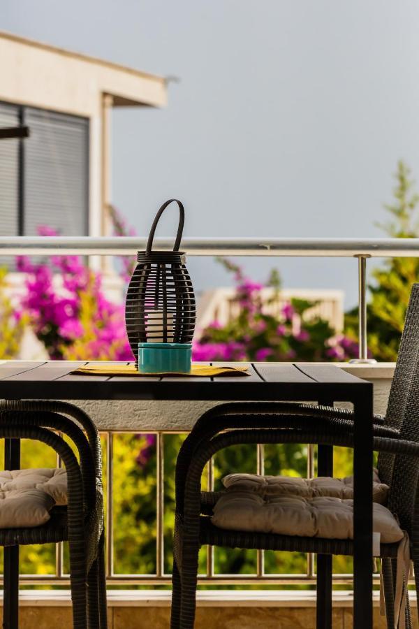 Apartment Maestral Сутиван Екстериор снимка